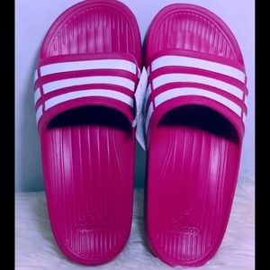 addidas pink slides